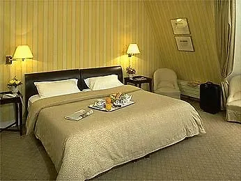 ***  Hotel Vaneau Saint Germain Paris France