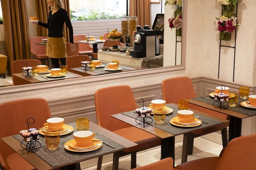 ***  Hotel Vaneau Saint Germain Paris France