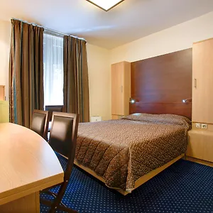 Otel Terminus Montparnasse, Paris