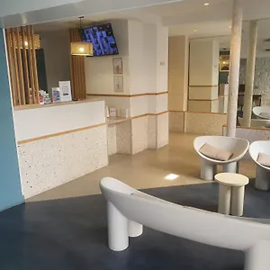 Otel Hipotel Pere-lachaise Republique, Paris