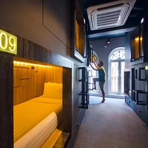 Capsule hotel Cube Boutique Capsule At Chinatown Singapore